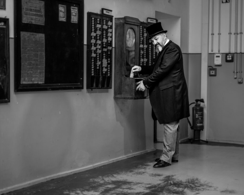 An der Stechuhr mit Harald Korten, LVR-Museum Bocholt