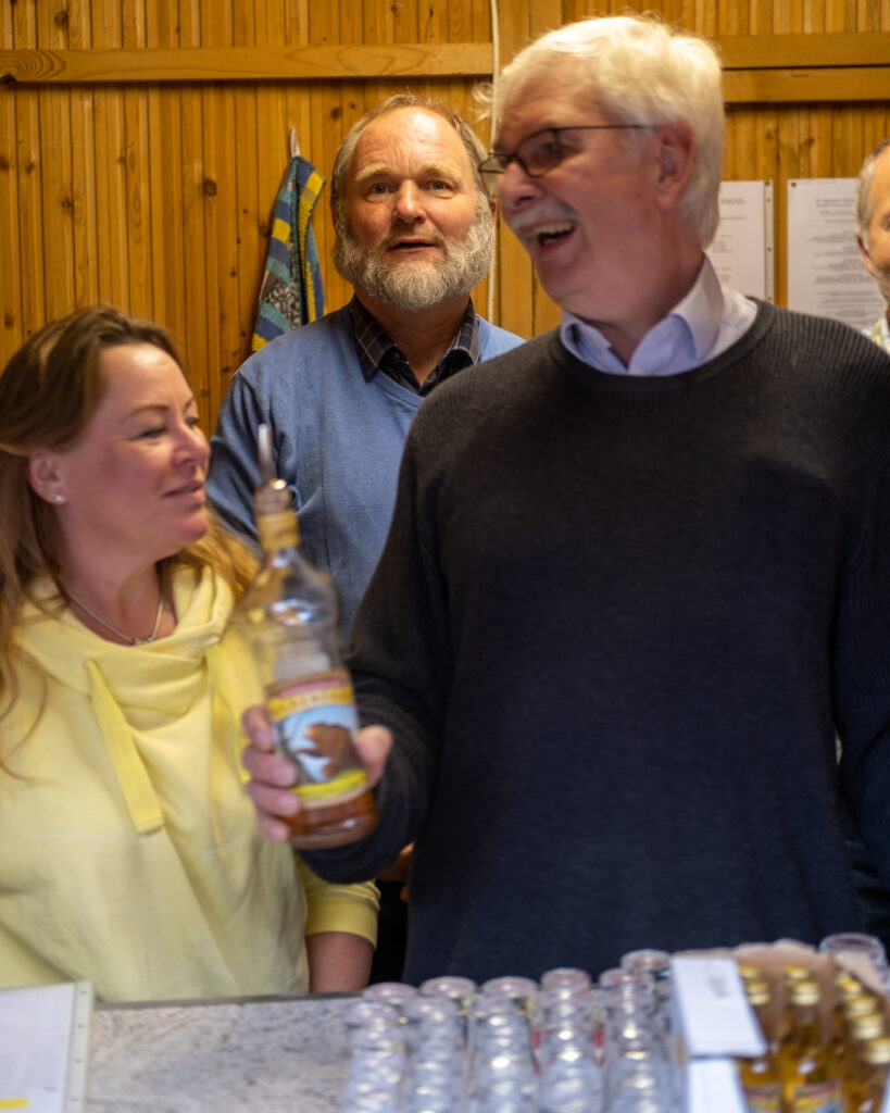 Bild 3131 | Bärenfang bei den Imkern