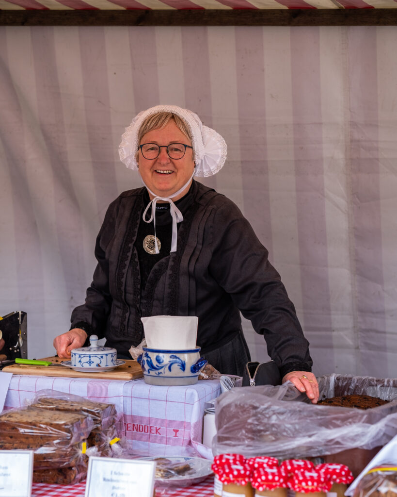 Bild 6091 | die Senfmacherin auf dem Kappesmarkt