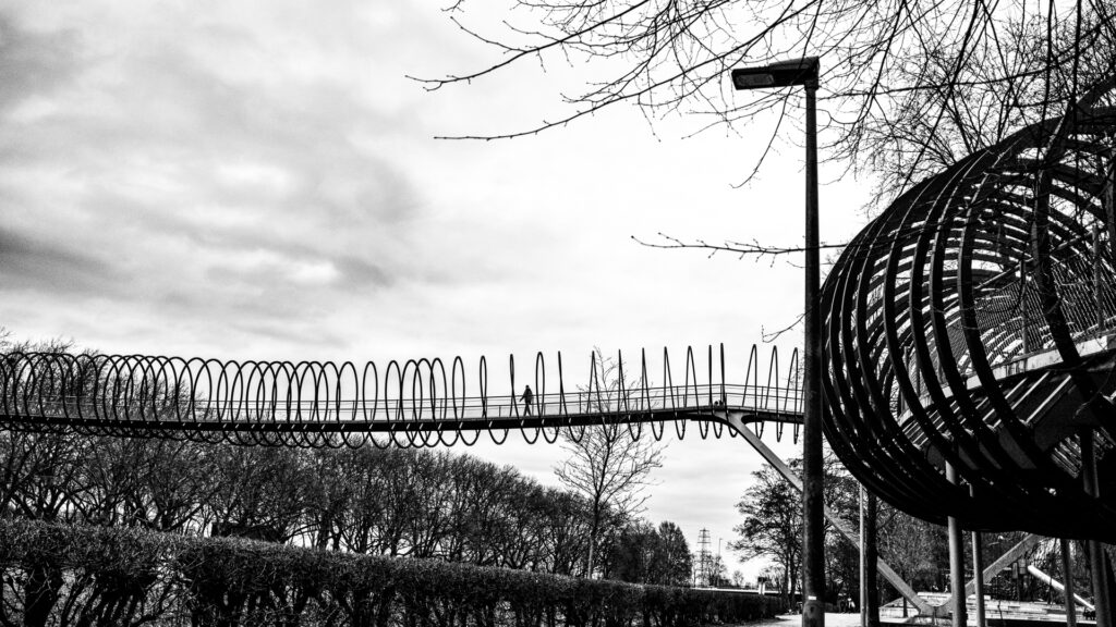 Bild 56787 Rehberger-Brücke: &quot;Slinky Springs to Fame&quot;