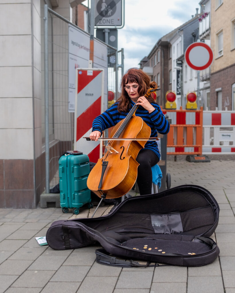 Bild 57018 | Ukrainische Cellistin in Wesel